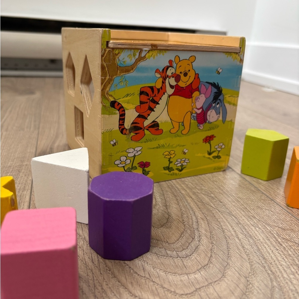 Melissa & Doug Wooden Shape Sorter with Winnie the Pooh